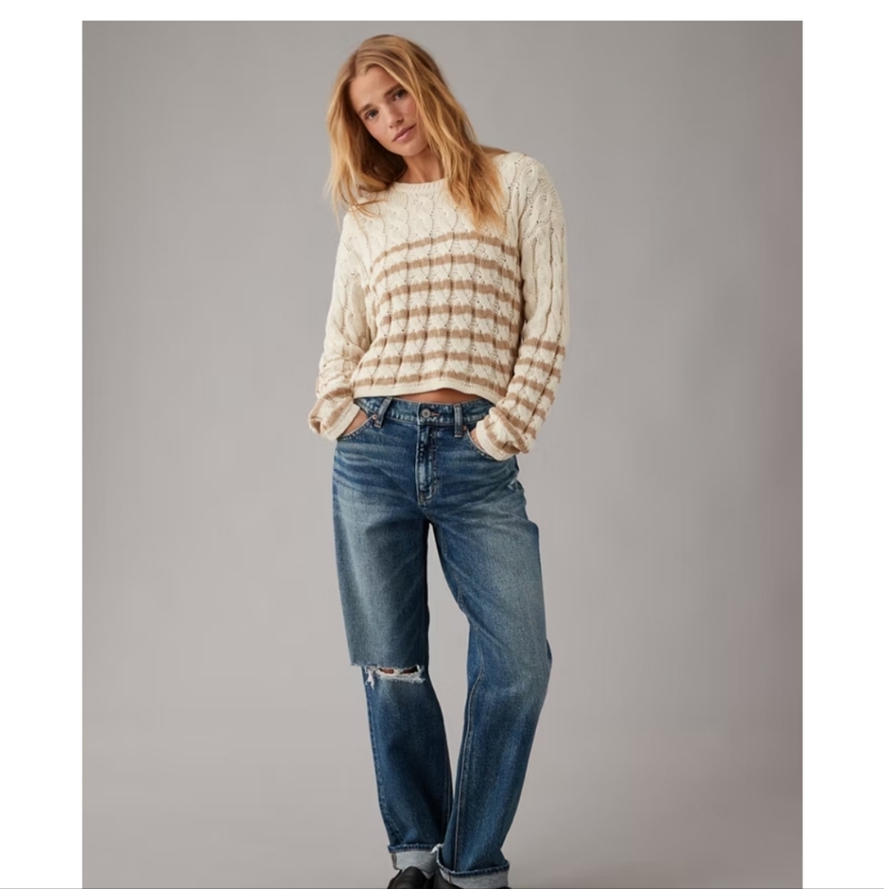 NWOT. Ameican Eagle cable Knit Sweater Sz. Large